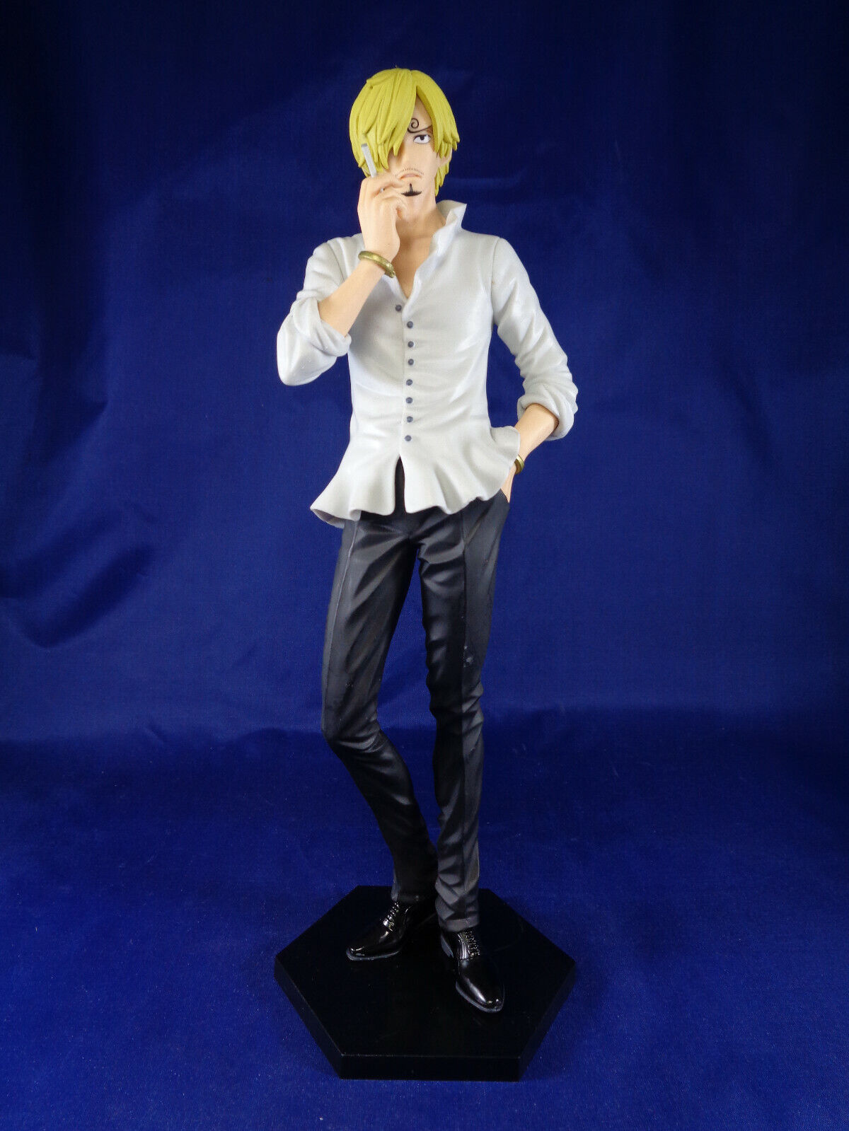One Piece Sanji Glitter & Brave (With Cape), Hobbies & Toys, Toys & Games  on Carousell