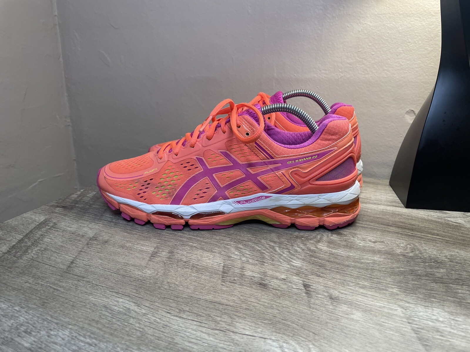 asics 22 womens