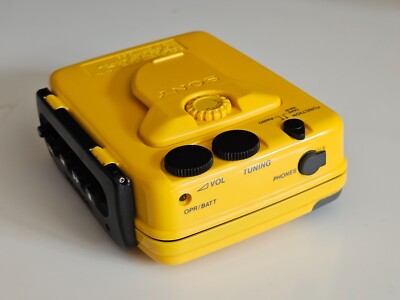 Super rare Sony Walkman Sports WM-SXF30 RADIO Cassette Player