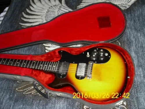 1960 gibson melody maker sunburst dual pick ups dbl cutaway  w/ orig case