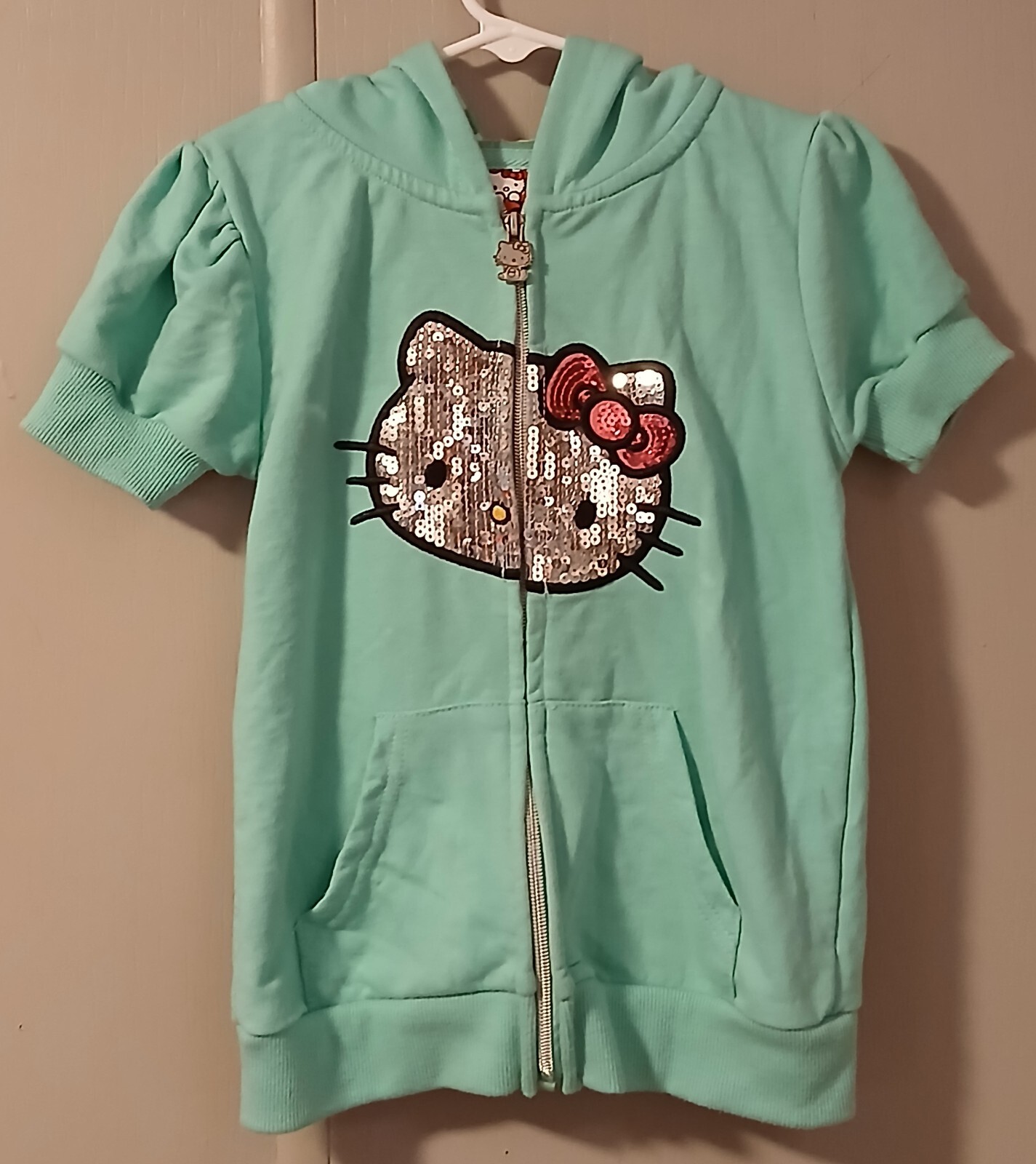 Picture 1 of 4
