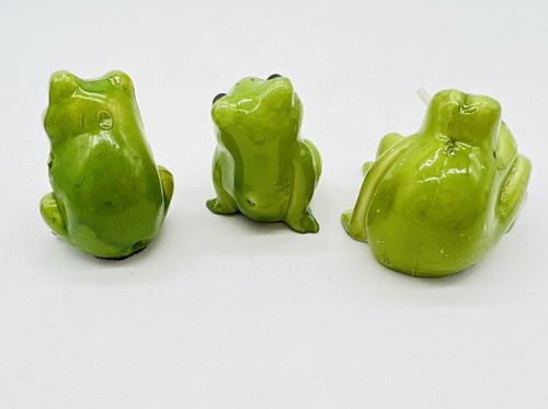 Vintage Hard Plastic Frog Figures Miniature Lot of 5 Gem Green Eyes - Picture 4 of 10