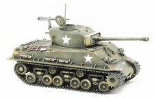 World War II M4 Sherman Medium Tank with Four Figures 1/48 Scale Model Kit New