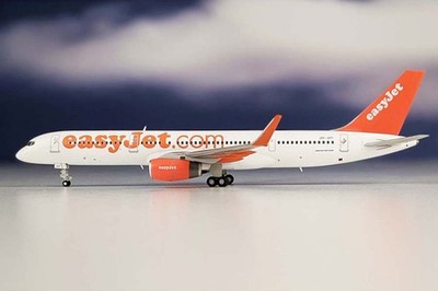 EW2752001 JC Wings 757-200 1/200 Model OH-AFI EasyJet