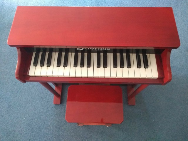 schoenhut 37 key piano