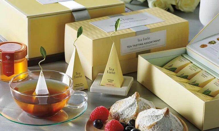 TEA FORTE, "Black Tea Assortment" Petite Presentation Box of 10 Pyramid Infusers