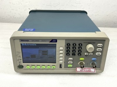 Tektronix AFG1022 Arbitrary Function Generator Dual Channel 25 MHz 125 MS/s