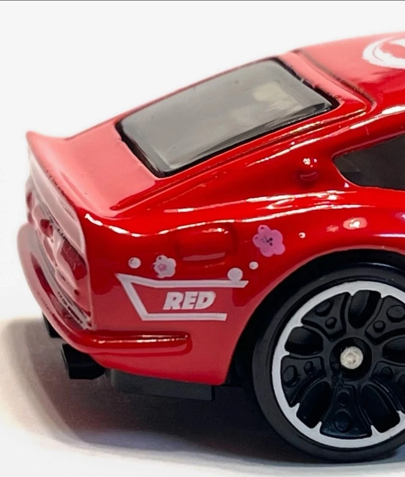 Hot Wheels Nuevo 2025 Target Red Edition Datsun 240z Piezas Correctas SIN GIRAR Foto 3 de 4