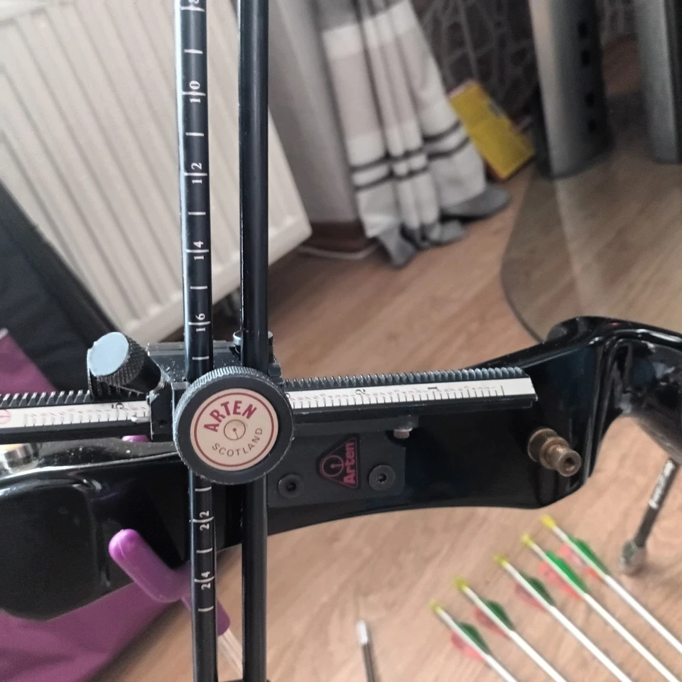 Recurvebogen RH von Hoyt Pro Medalist schwartz T/D-2B H24-68-42Ibs H20-65-44Ibs - Bild 2 von 4