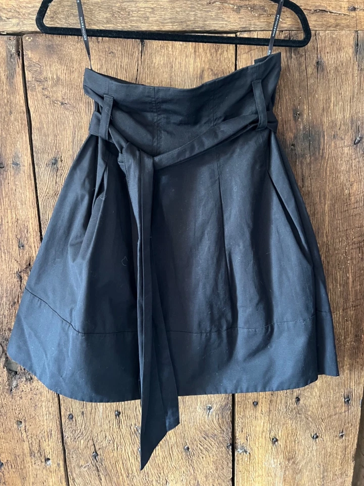 WAREHOUSE Cute Spotlight fit flare bubble net skirt high waist black uk10 us6 38 - Image 2 of 4