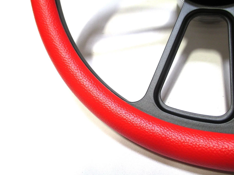 Volante Volkswagen Karmann Ghia Bug VW 1960-1973 rojo y negro con kit Boss Foto 3 de 4