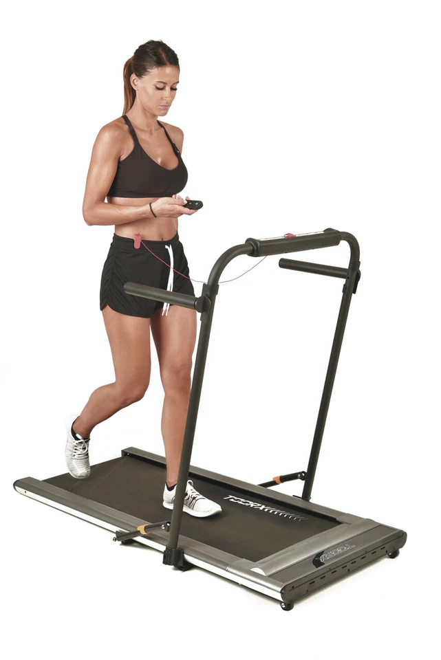 Toorx Street Compact Tapis Roulant Ultra-Compatto Salvaspazio Brevettato 10 km/h - Immagine 3 di 4