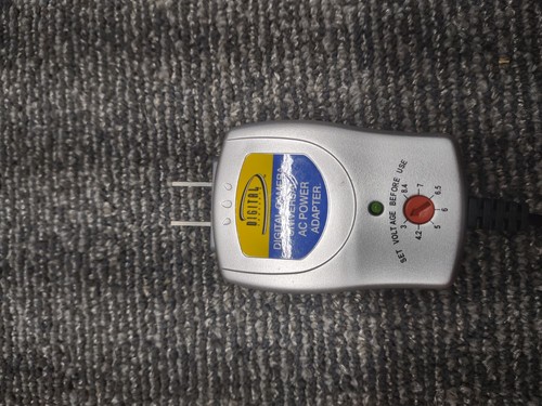 Digital Concepts CH-1010 Universal AC Power Adapter Camera Battery 100/240v - Picture 2 of 4