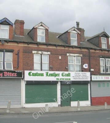 Foto 6x4 Custom Leather Craft - Tong Road Armley c2010