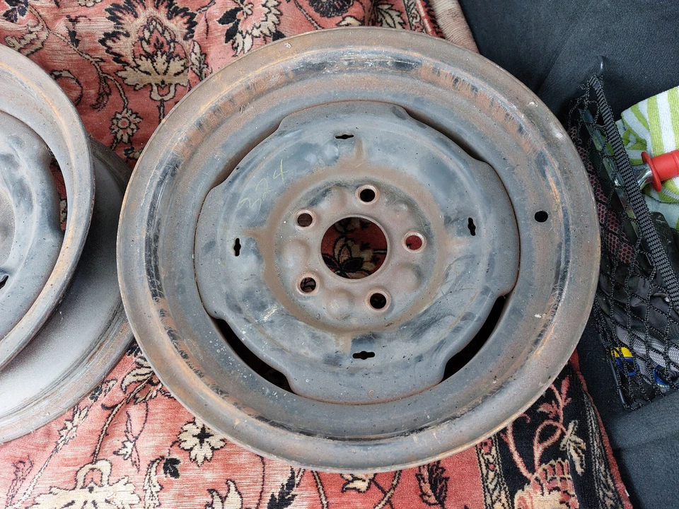 Cerchi Buick Electra LeSabre Wildcat Riviera 15x6 Factory steel rims 2 pezzi - Immagine 2 di 4