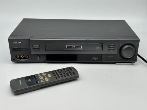 Toshiba W-712 Video Cassette Recorder VHS VCR With Remote - Picture 1 of 6