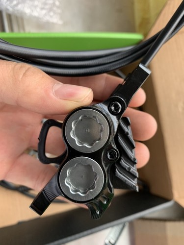 Juego de frenos de disco 4 pistones IIIPRO E4 bicicleta MTB 800/1550 para SHIMANO - negro - Imagen 5 de 7