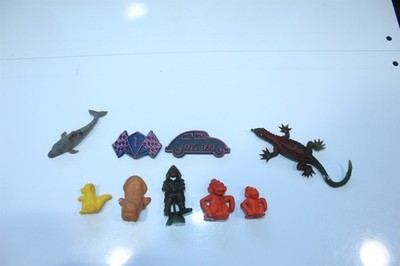 Vintage Vending Machine Toy Lot of 9 Prizes Monkey, Lizard, Love Bug, Walrus +