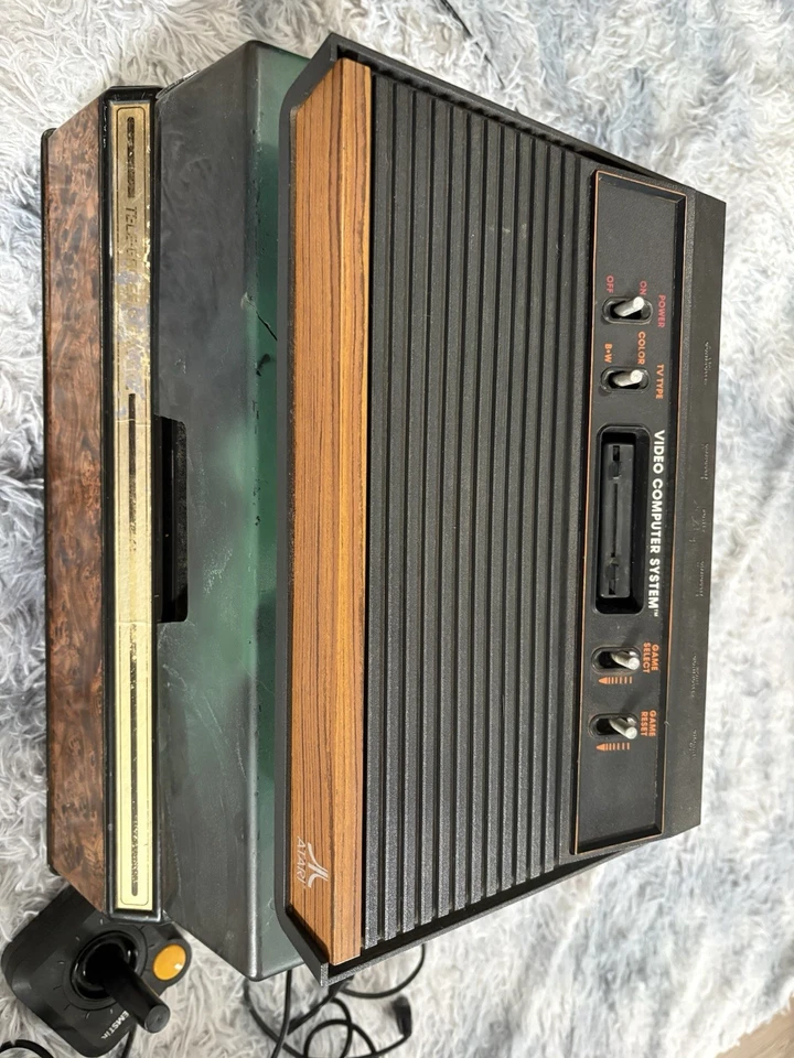 Atari 2600 Console Bundle +30 Games & Joysticks Tested Works Vintage - Image 3 of 4