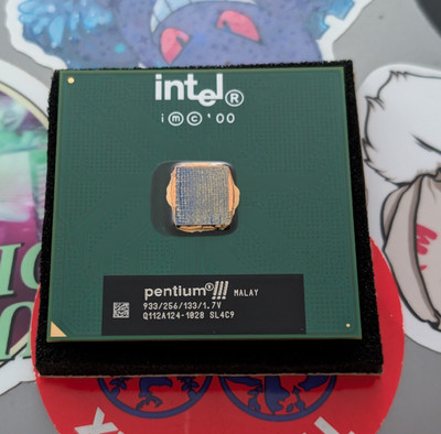 Intel Pentium III 933 MHz 933/256/133/1.7V SL4C9 Socket 370 CPU Coppermine