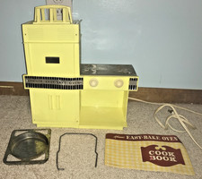 Vintage Kenner Easy Bake Oven Yellow, One pan, cooling rack, cook book See Pics 