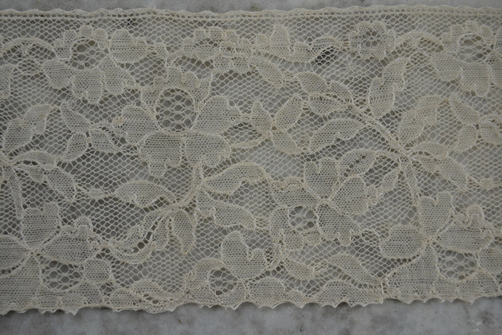 Picture 1 of 4