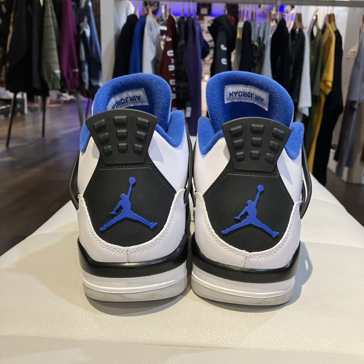 Size 10 - Jordan 4 Retro Mid Motorsports OG VNDS 308497-117