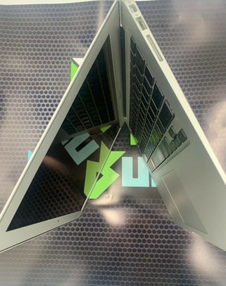 MacBook Air A1369, 2 GB de RAM, 128 SSD, Prata - Imagem 3 de 4