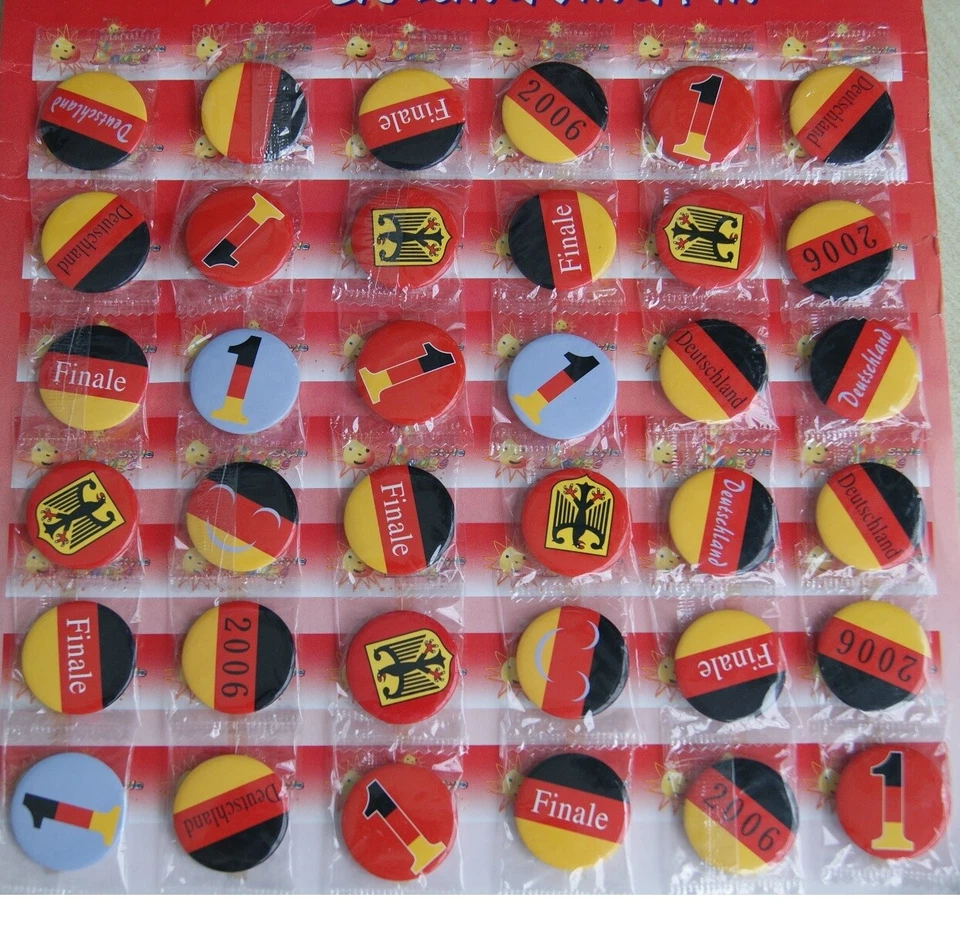 100 Stück Deutschland Fahne Pins Karneval Wurfmaterial Restposten - Bild 2 von 3