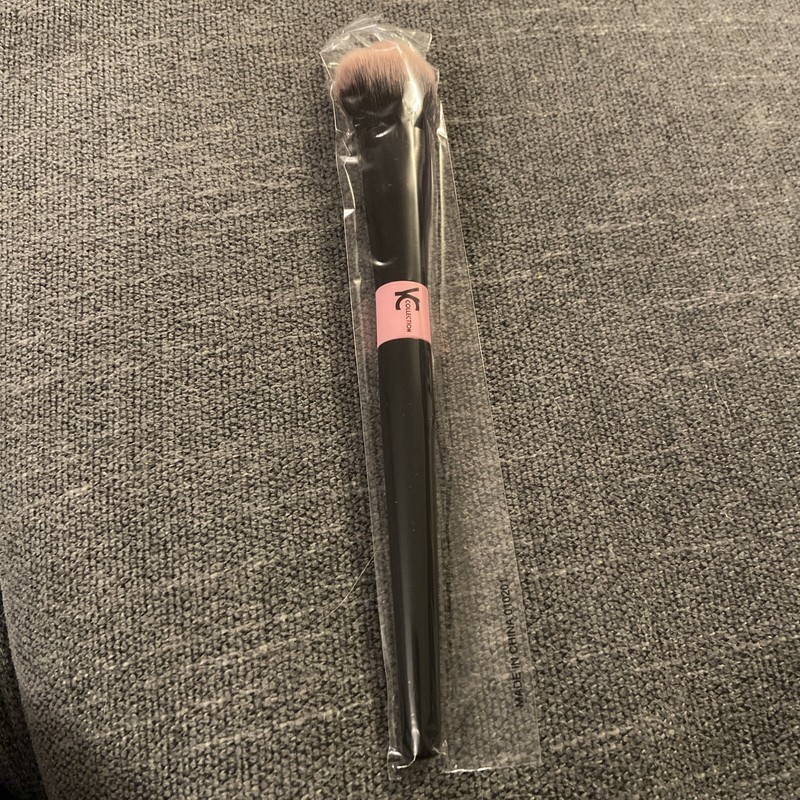 YC COLLECTION Y01 Cheek Brush for Highlighter or Blush