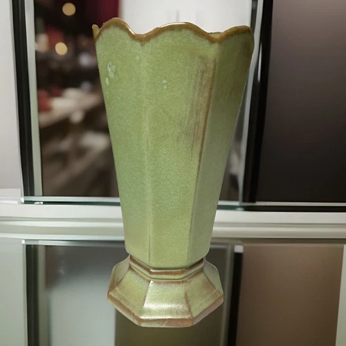 Frankoma Octagonal Prairie Green Vase 9.5 Inch Tall Scalloped Edge