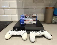 Sony PlayStation 4 PS4 500GB Black Console Bundle 2 White Controllers + 6 Games