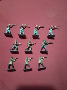 Vintage Lot Of 10 Tin Soldiers S. Africa