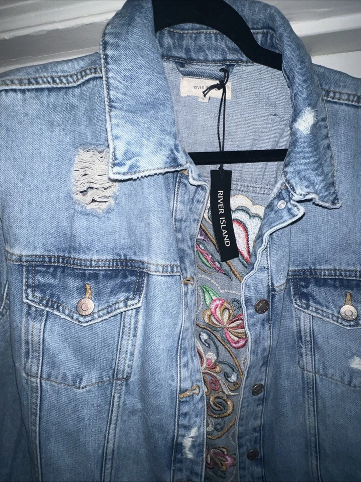 BNWT RIVER ISLAND BOHEMIAN FESTIVAL EMBROIDERED DENIM JACKET - Image 4 of 4