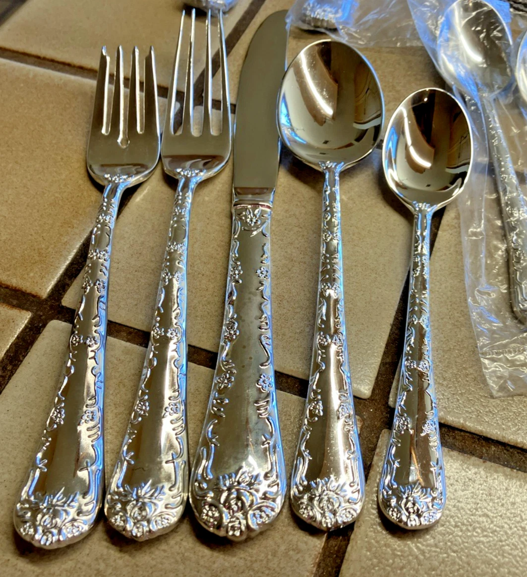 Wm. Rogers & Son Flatware-Set Antique US Silver-Plated Flatware