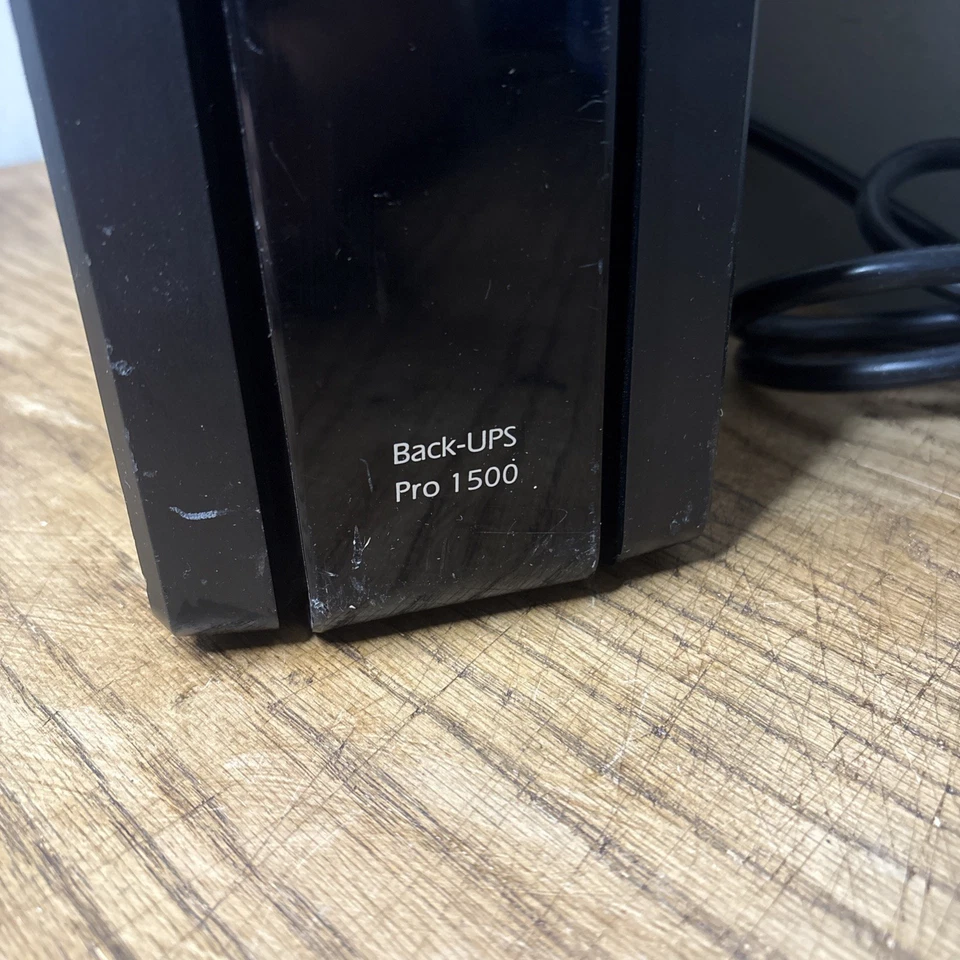 APC Back UPS XS 1500 10 Outlet Uninterruptable Power Supply BATTERIES READ!! - Image 2 of 4