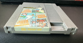 Super Mario Bros Duck Hunt Track Meet &bull; Nintendo NES &bull; Tested &bull; Label Damage