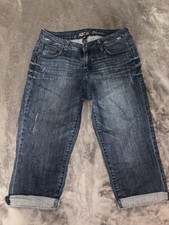 Apt. 9 Skimmer Women's Blue Denim Shorts Size 6 Stretch Cuffed Pockets