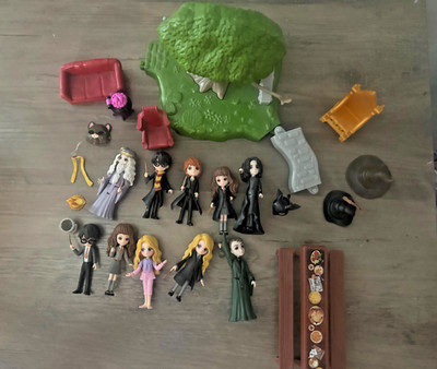 HARRY POTTER Wizarding World Magical Minis Lot - 10 Figures, Furniture