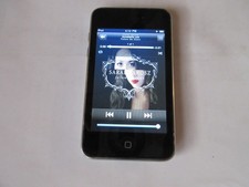 Apple iPod Touch 2nd Generation 8GB With 1149songs MC086LL