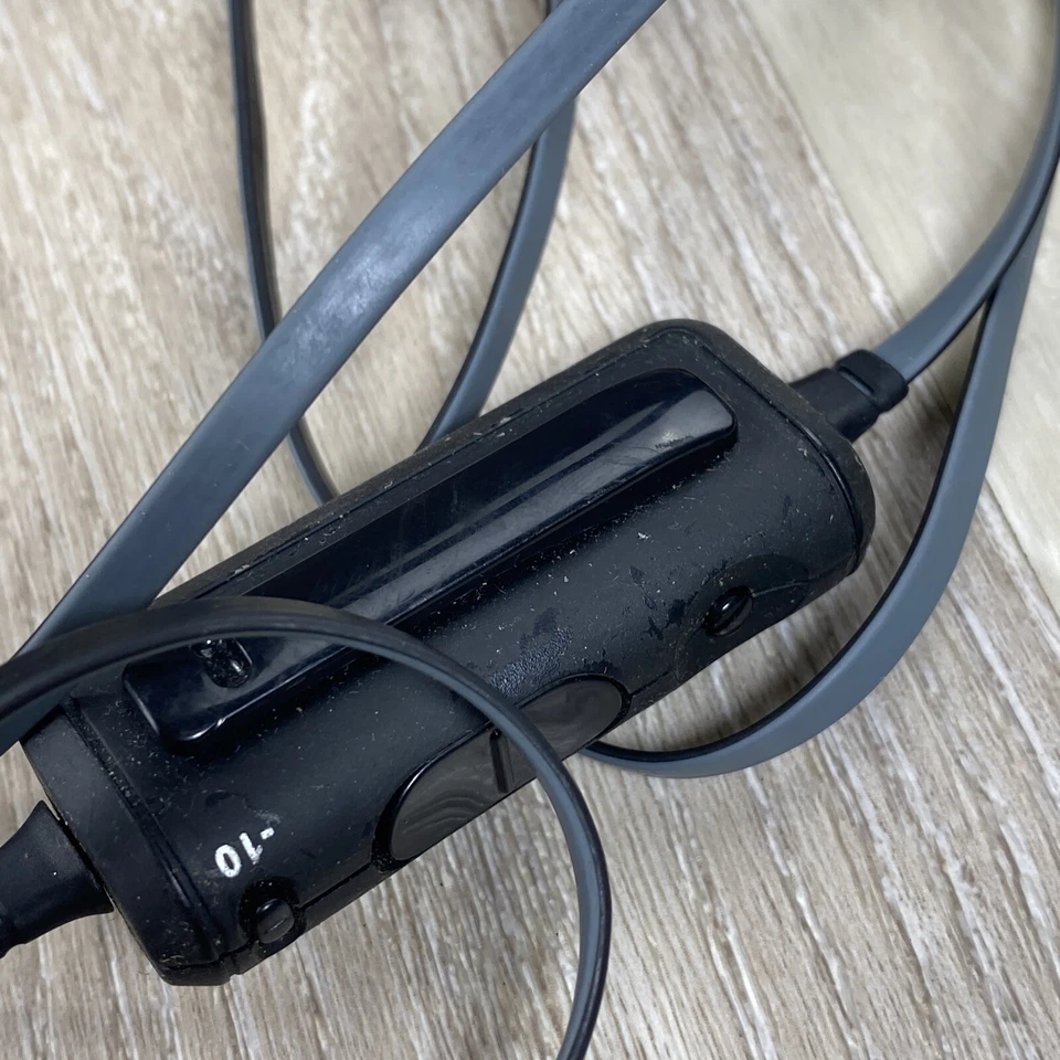 Auriculares con cancelación activa de ruido Polk Audio Ultra Focus 6000i de alto rendimiento Foto 4 de 4