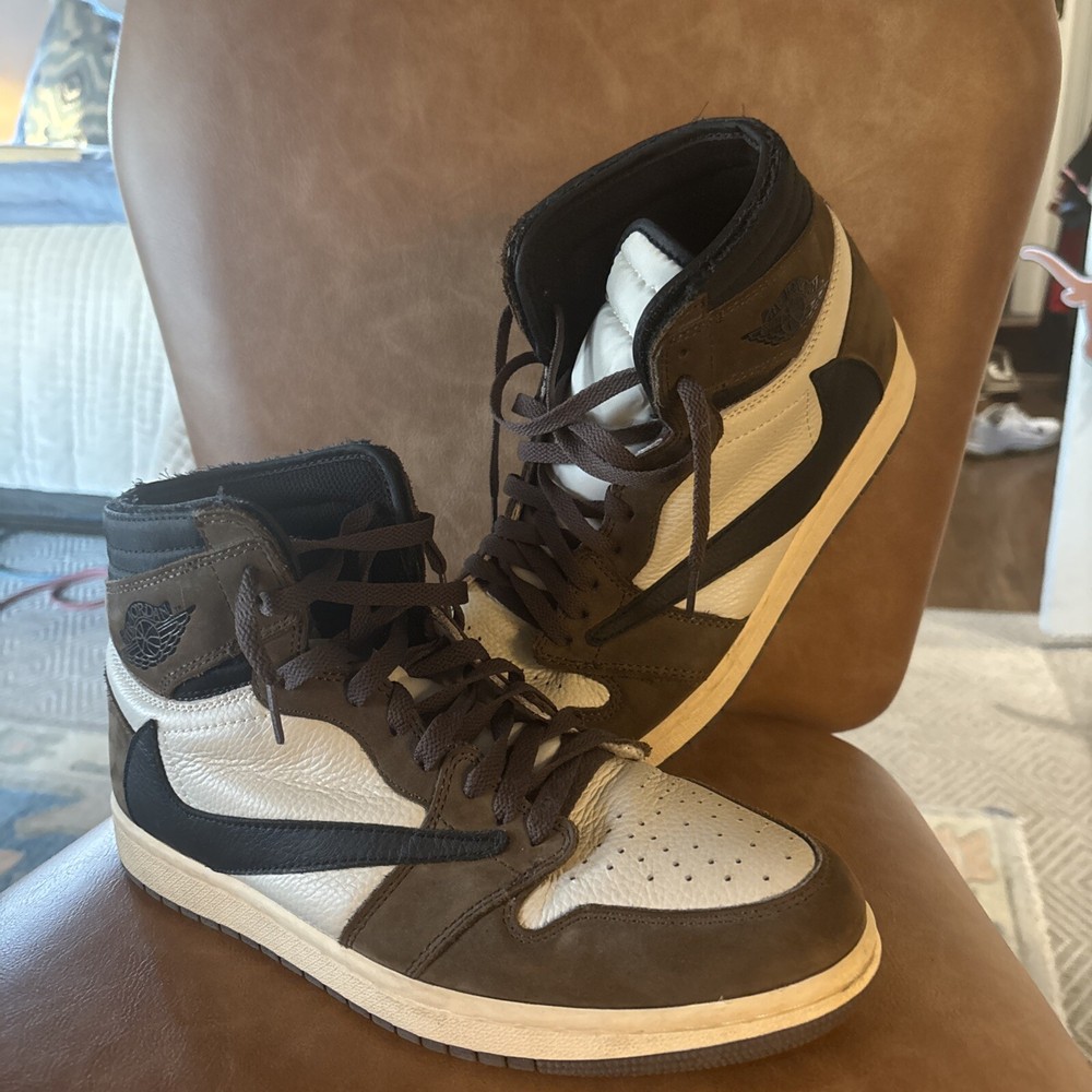 Size 10 - Jordan 1 Retro OG x Travis Scott High Mocha