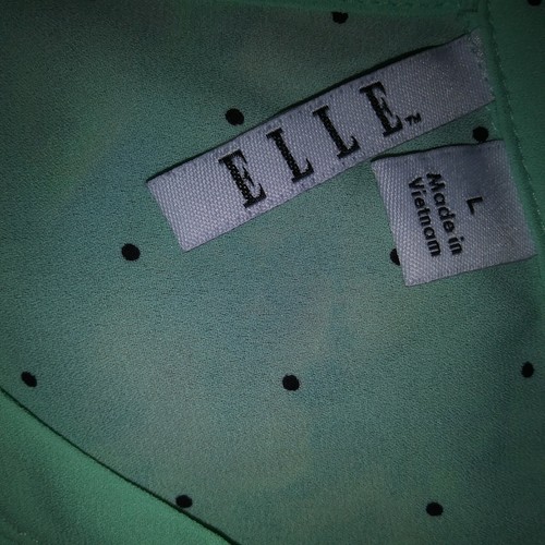ELLE green mint black dots tucked front ruffle shoulder top blouse sz L - Picture 3 of 3