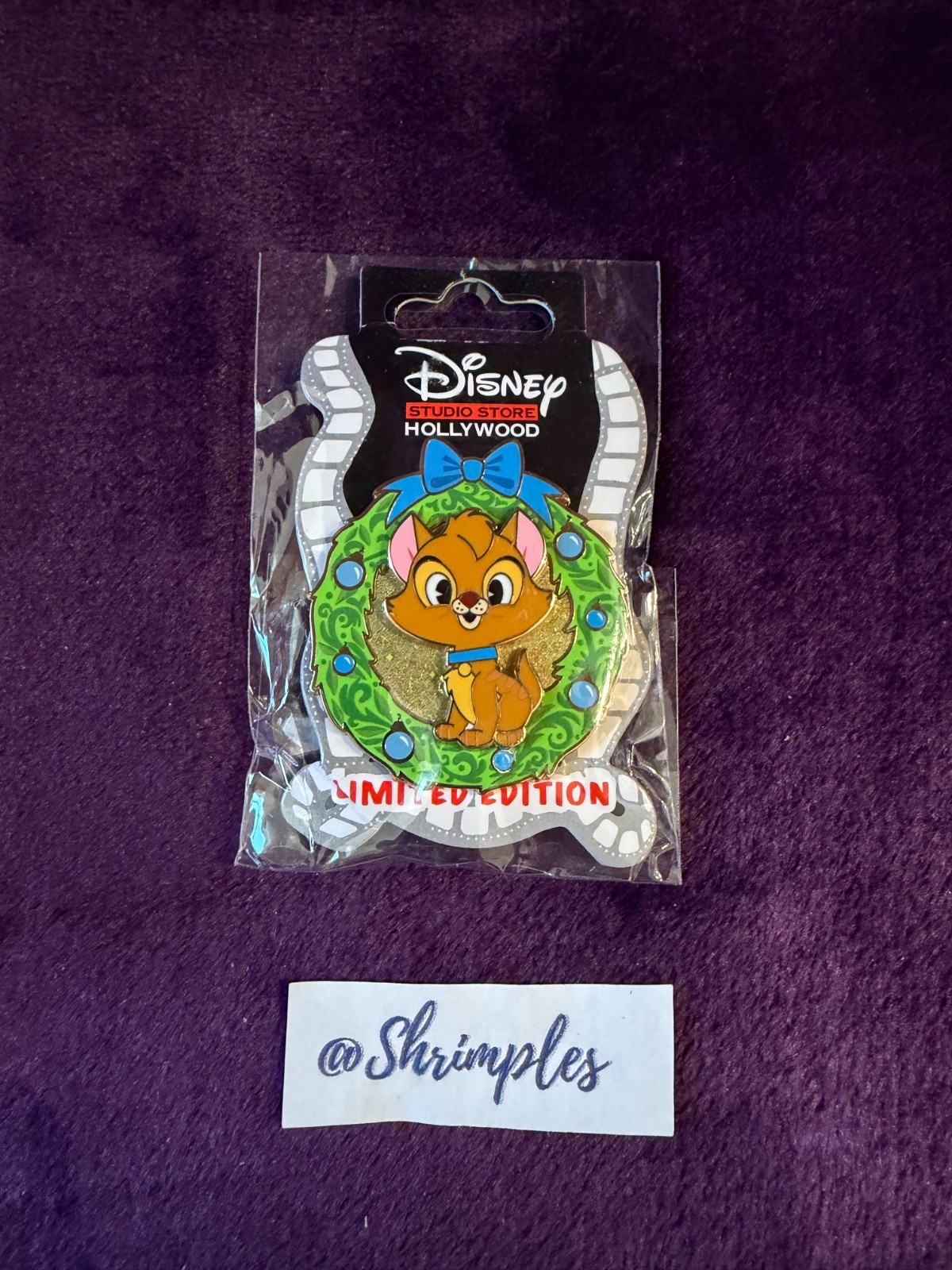 DISNEY PIN OLIVER & Company Kitten Flower Wreath NEW on Card LE 400 DSF DSSH 