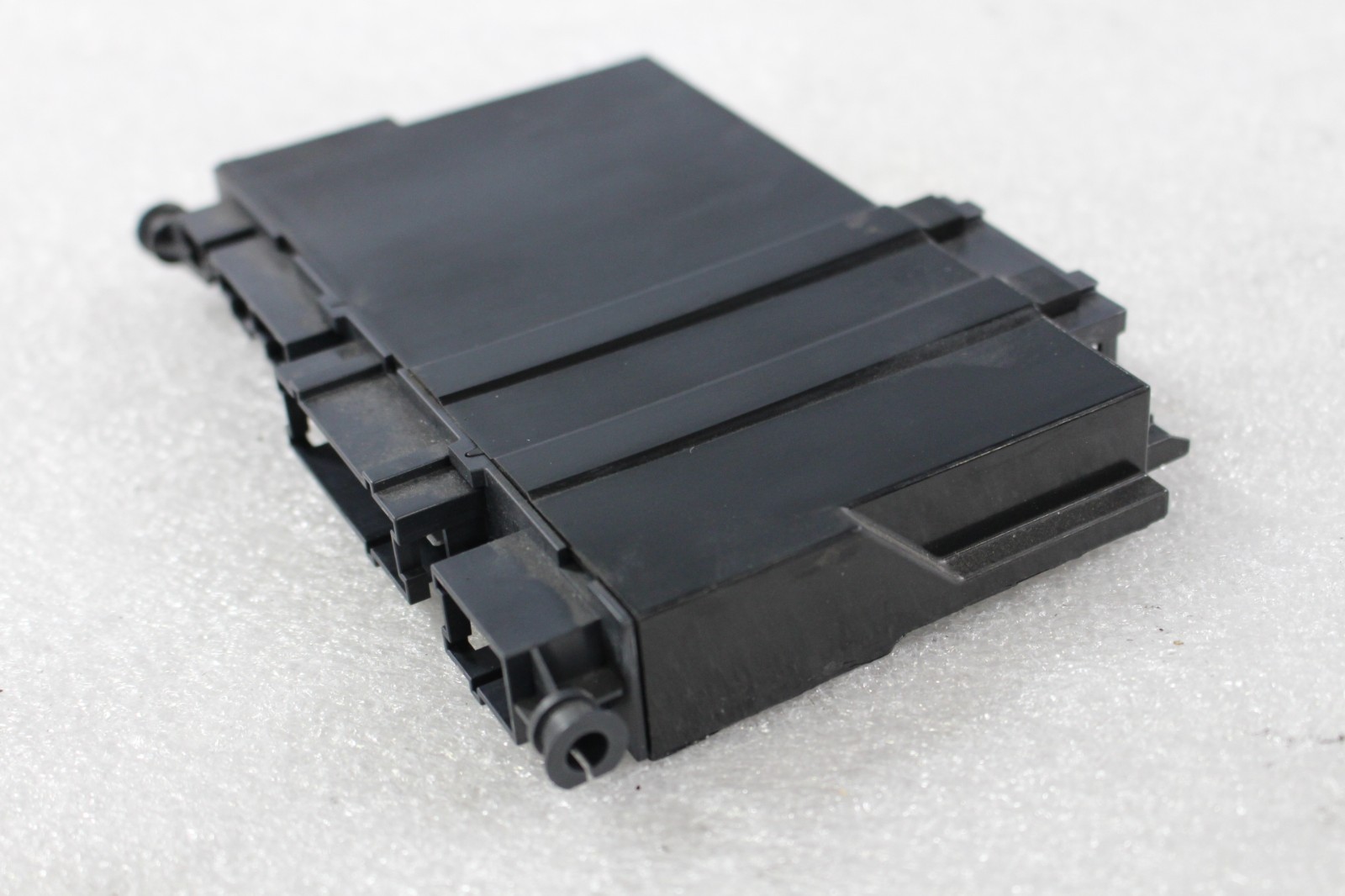 Maserati Ghibli, Front Seat Control Module, Used, P/N 670035026