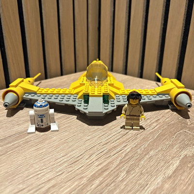 LEGO Star Wars Naboo Starfighter mit Figuren