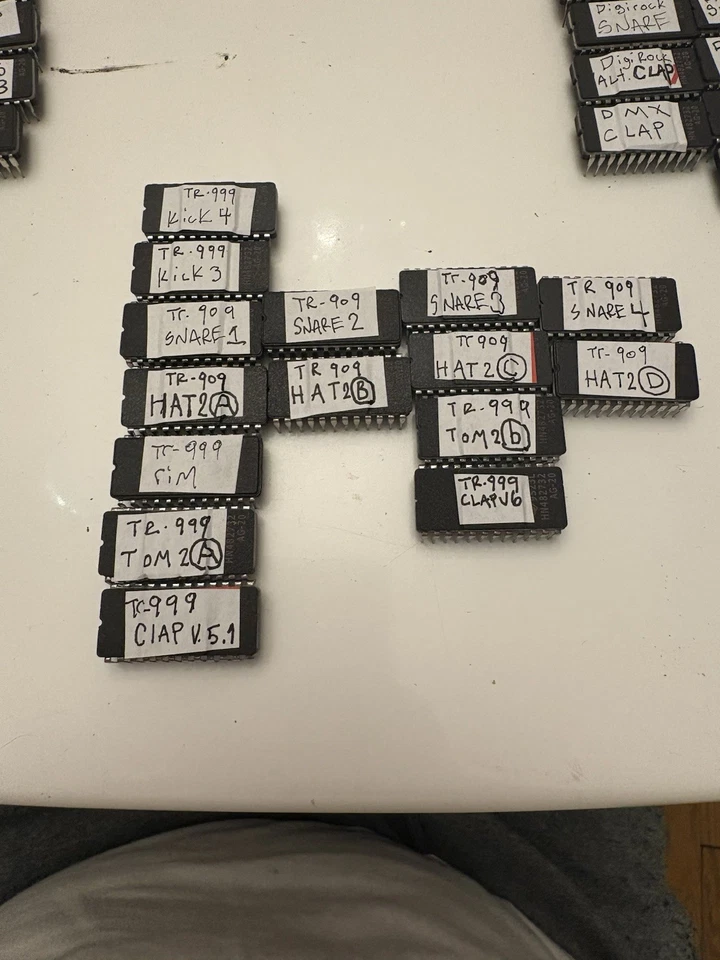 135 EPROM alternativas para un tambor LM2 Linn DMX DX 808 909 baterías Digi Foto 4 de 4