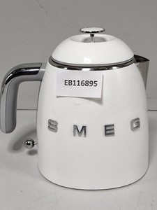 Smeg Electric Kettle - White, Not Tested, Damaged Lid