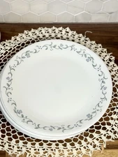 Corelle Country Cottage dinner plate 10.5” – Green Floral Vine Heart Lot Of 6