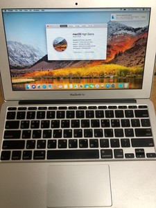 美品MacBook Air 11インチ 2010年モデルModel A1370 macbook air late 2010 11” (A1370) 1.4 GHz intel Core 2 Duo (2GB